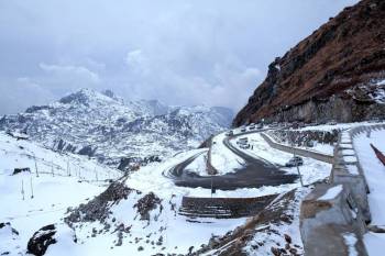 3 Nights / 4 Days Sikkim-darjeeling Tour